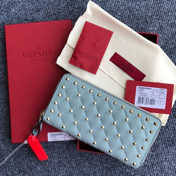 VALENTINO Rockstud Spike Matelassé Leather Wallet - Picture 2 of 8